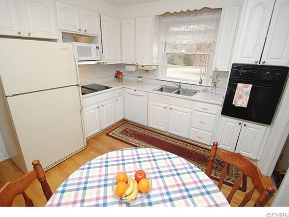 2nd image of 813 Newkirk Dr