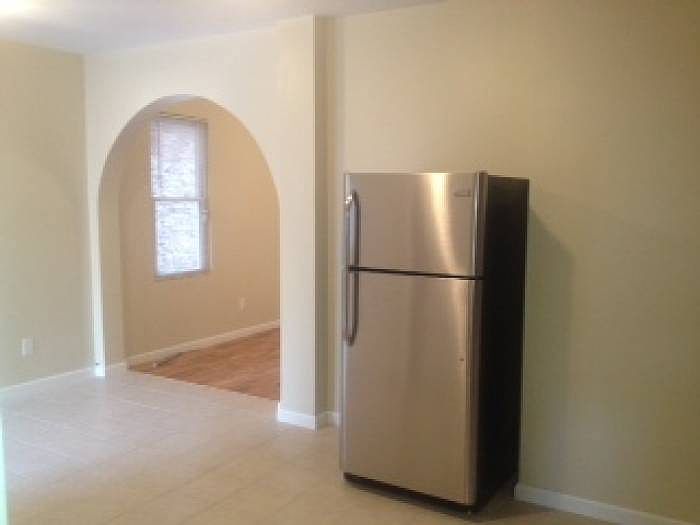 2nd image of 202 Parkhurst St #2