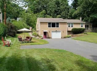 27 Poe Ave, Boylston, MA 01505