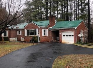 9849 Craftons Gate Hwy, Drakes Branch, VA 23937