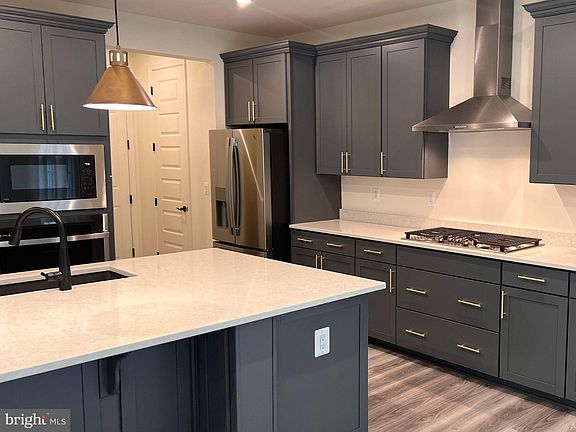 2nd image of 11511 Bluestem Way