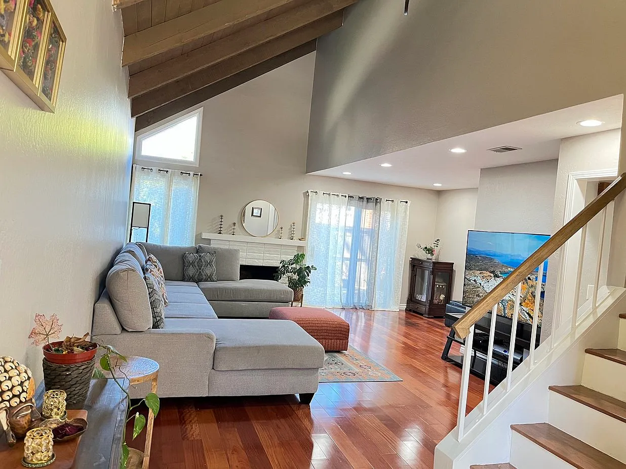 22835 Poplar Grove Sq — Photo 4
