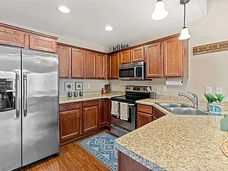 457 Bainberry St — Photo 7
