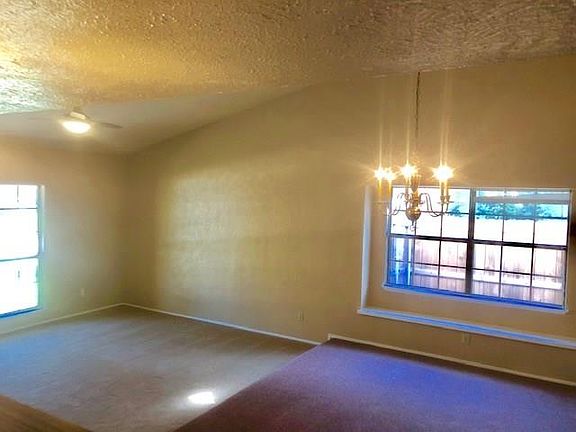 4th image of 2805 London Ln