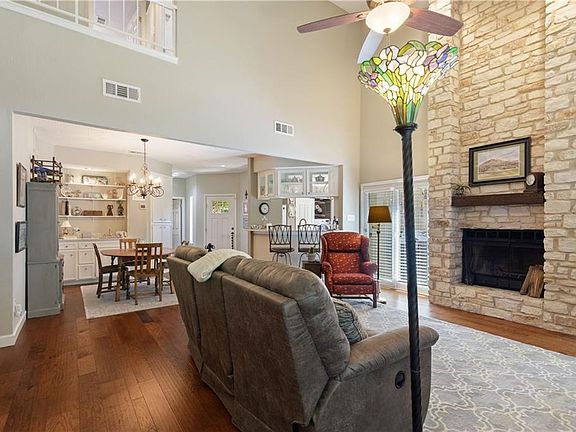 3rd image of 2201 Lakeway Blvd APT 28
