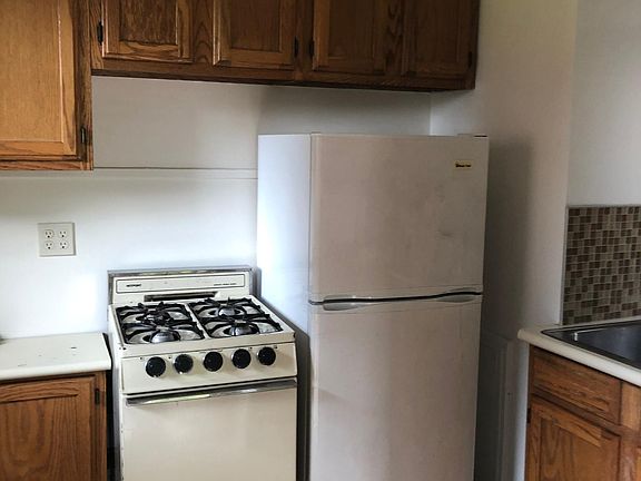 4th image of 714 Madison Ave #3