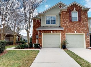 7068 Roundleaf Dr, Jacksonville, FL 32258