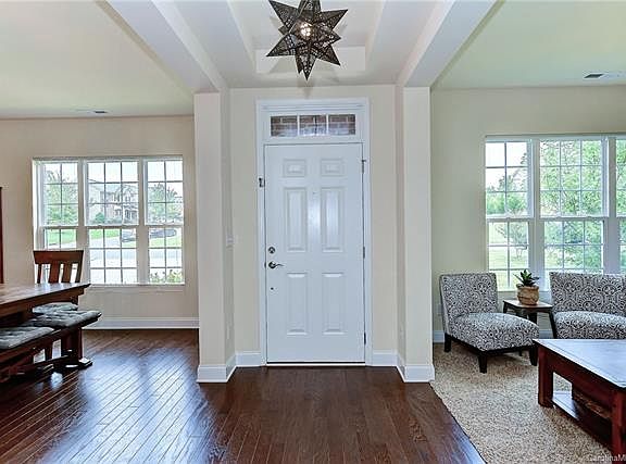 5th image of 775 Irish Green Dr