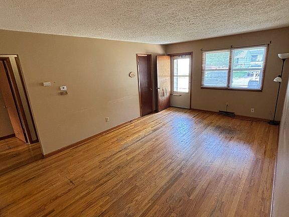 5th image of 2061-2069 E 22nd St #2061