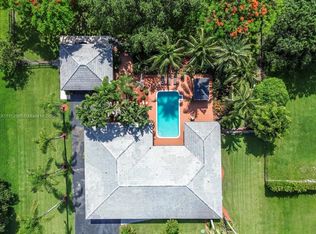 Majestic Groves, Davie, FL 33330