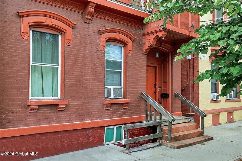 2nd image of 109 2nd Avenue