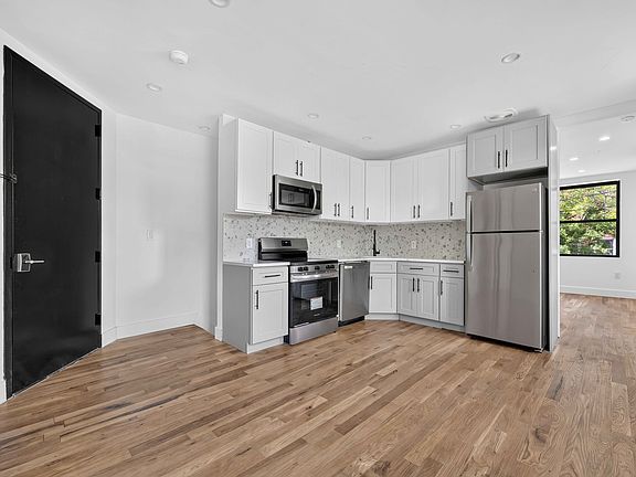 4th image of 474 Suydam St #1FT