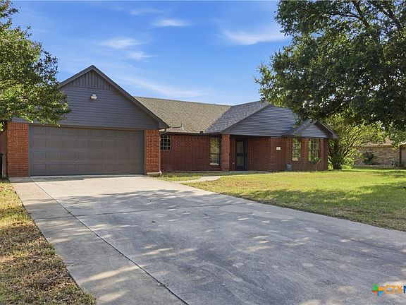3rd image of 702 Rein Dr