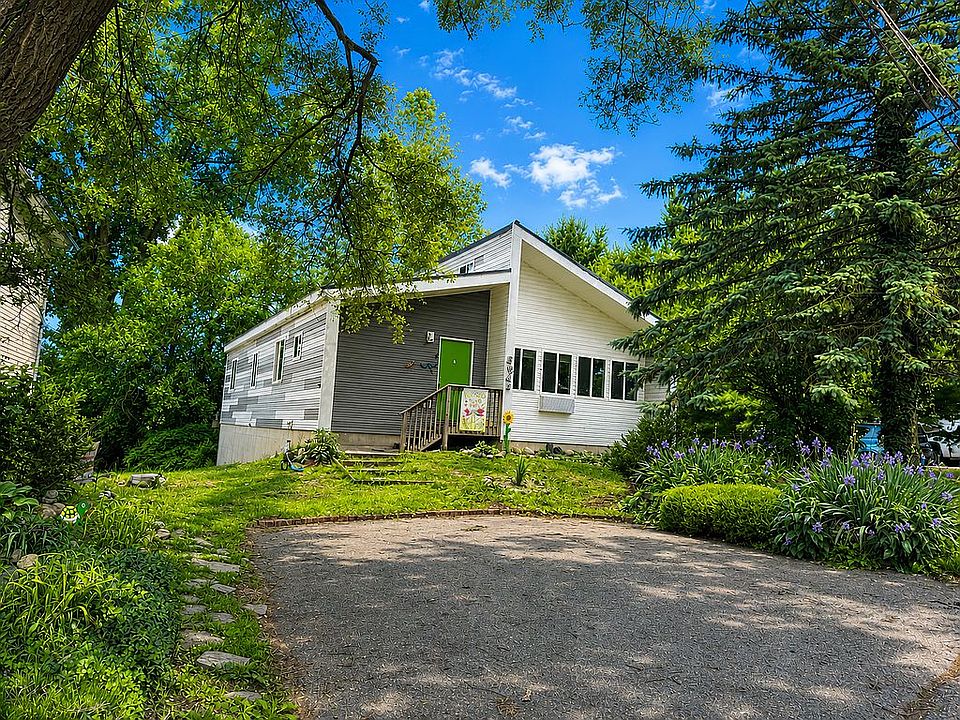 1st image of 5868 Outer Dr