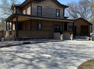 223 W 3rd St, York, NE 68467
