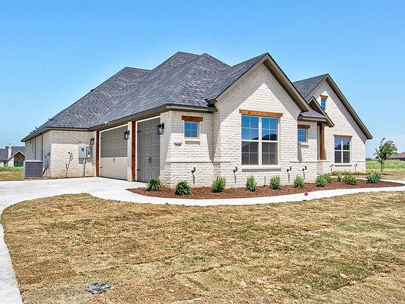 4th image of 208 Buena Vista Dr