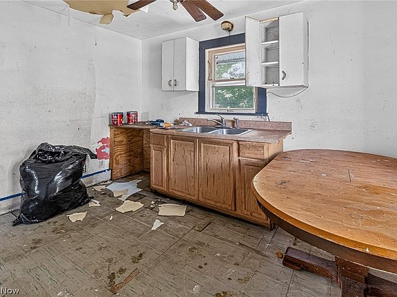 3rd image of 3004 Southern Blvd
