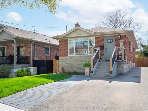 16 Robindale Ave, Toronto, ON M8W 4A9