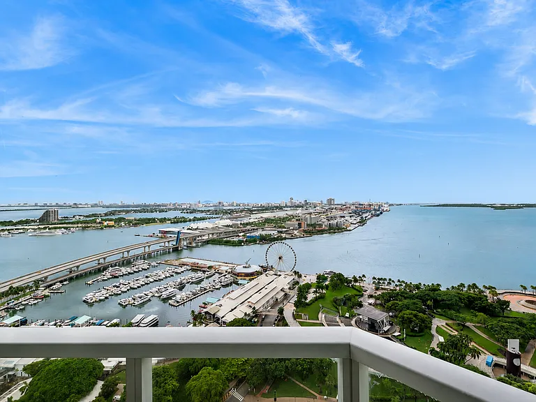 244 Biscayne Blvd #39N — Photo 6