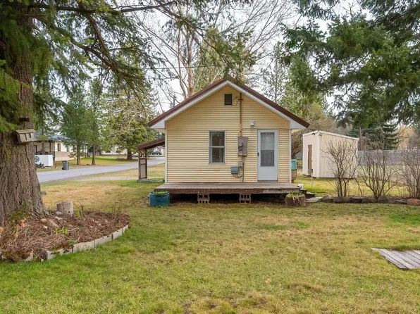 103 E 6th St, Deer Park, WA 99006