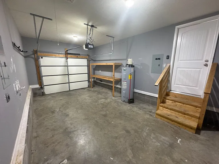 612 Fox Path Ln — Photo 9