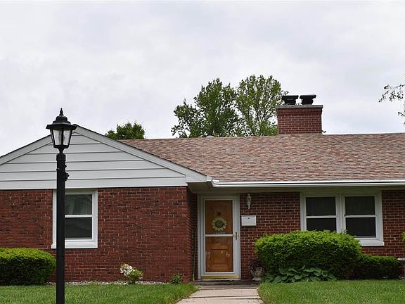 2nd image of 2105 3rd Ave