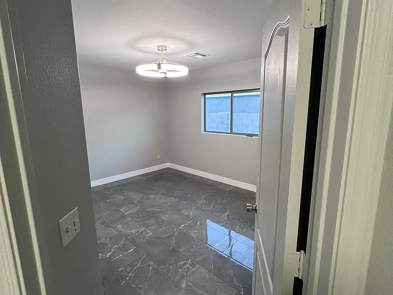 W Crocus Dr — Photo 8