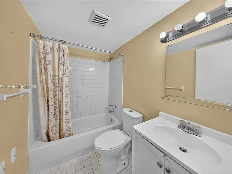 505 NW 177th St #103 — Photo 11