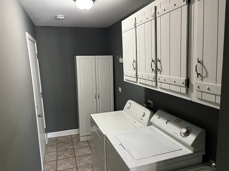 230 Woodrow St — Photo 13