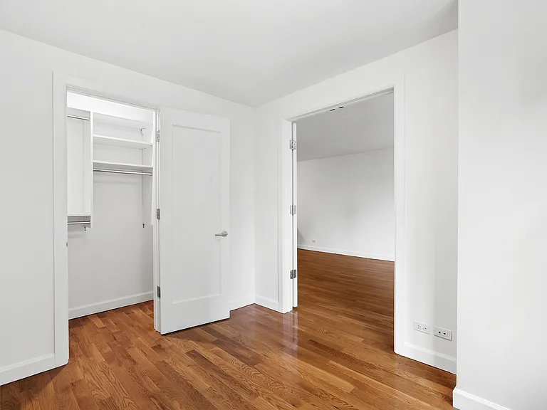 315 W 57th St #11F — Photo 7