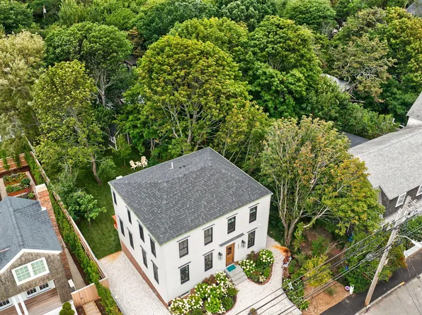624 Commercial Street, Provincetown, MA 02657