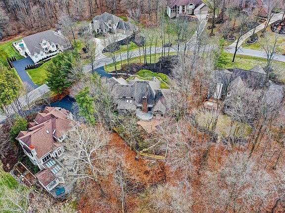 5th image of 3647 Woodstone Dr