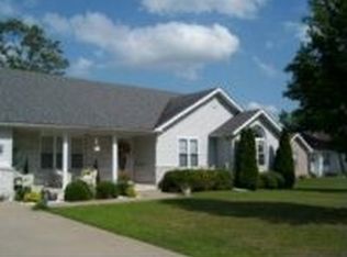 512 Abby Dr, Carterville, IL 62918