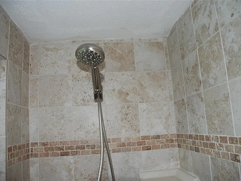 1624 Springdale Dr — Photo 18