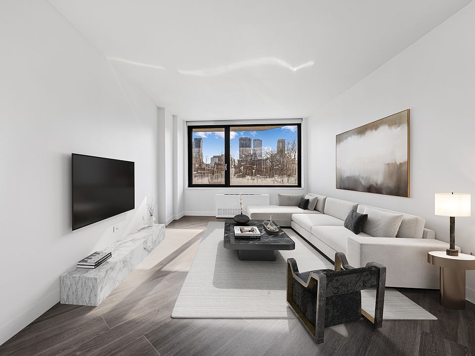 1st image of 250 E Houston St #5J