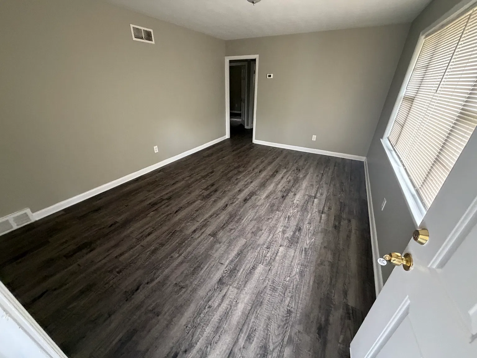 Beautiful 3/1.5 in 38127 Section 8 Approved — Photo 3