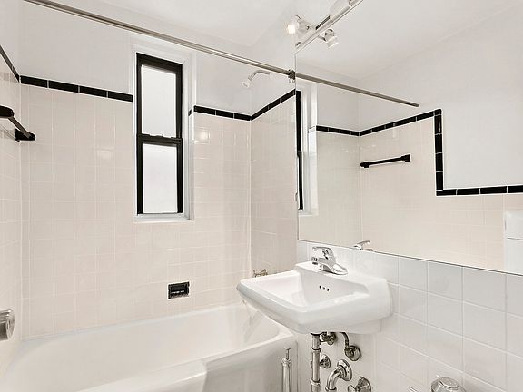 5th image of 305 W 18th St APT 4B