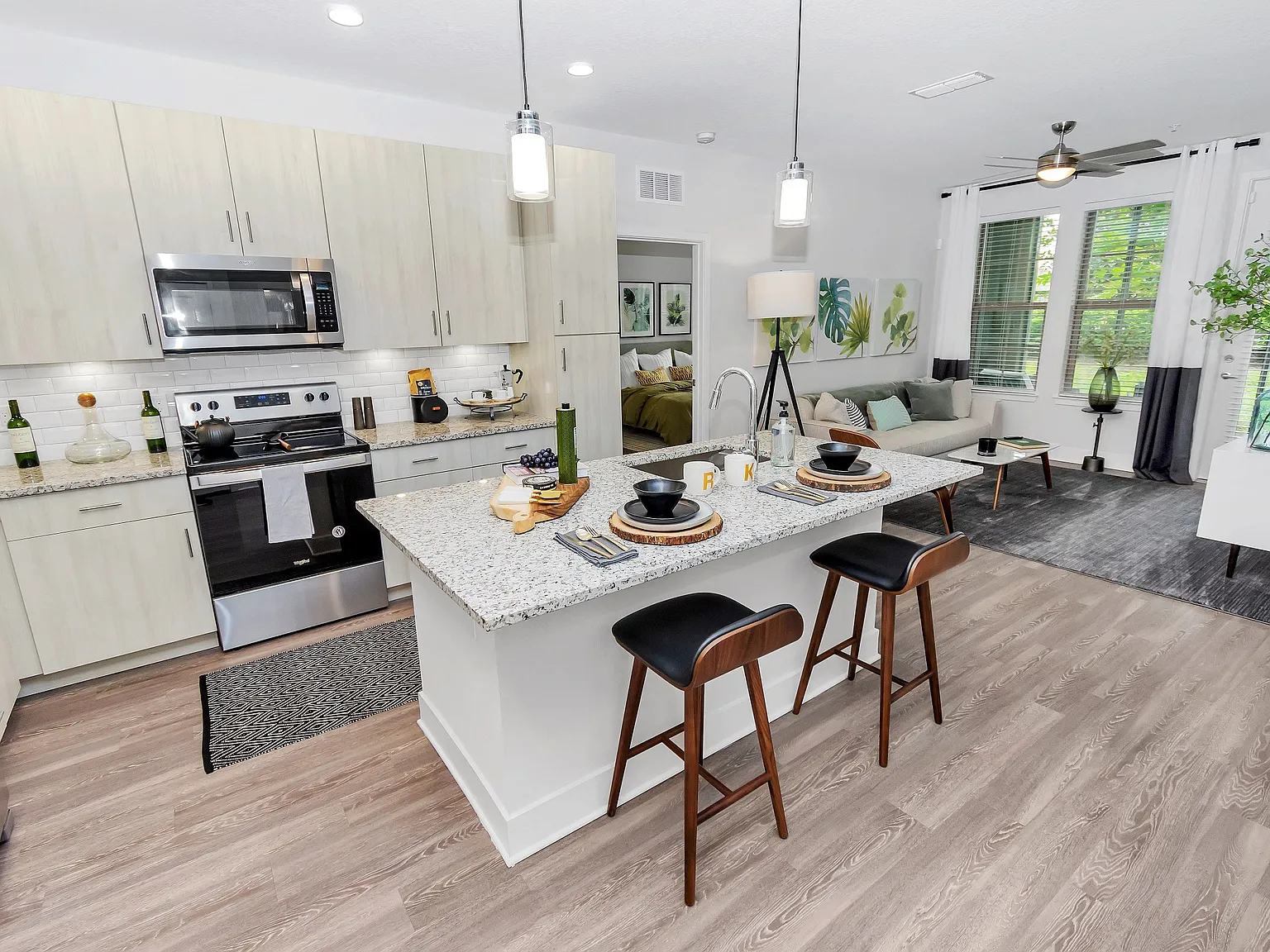 POINTE AT EAST SHORE APARTMENTS — Photo 4