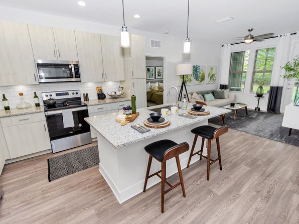 2423 Areca Palm Dr #6-304