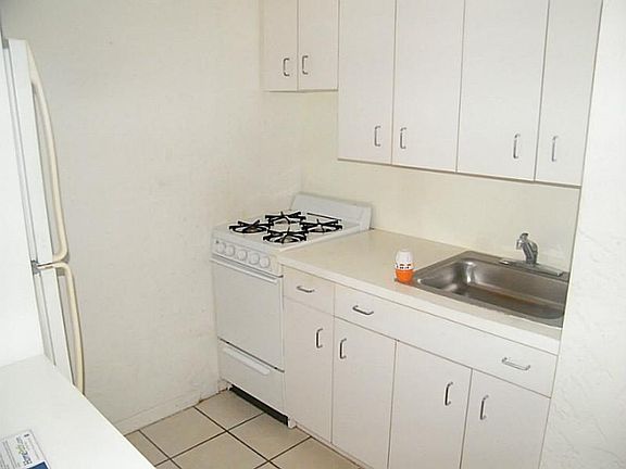 4th image of 2445 Lake Pancoast Dr APT F