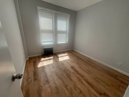 Rented by Metropolis International Realty Inc. | media 8