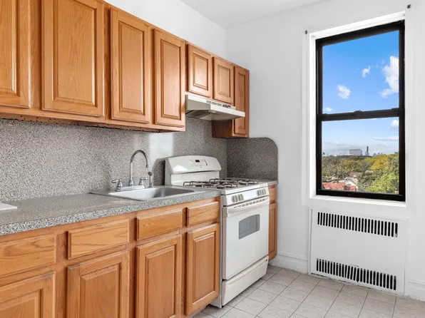 1710 Avenue H image 5 of 8