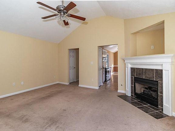 3rd image of 2032 Sylvan Lake Dr