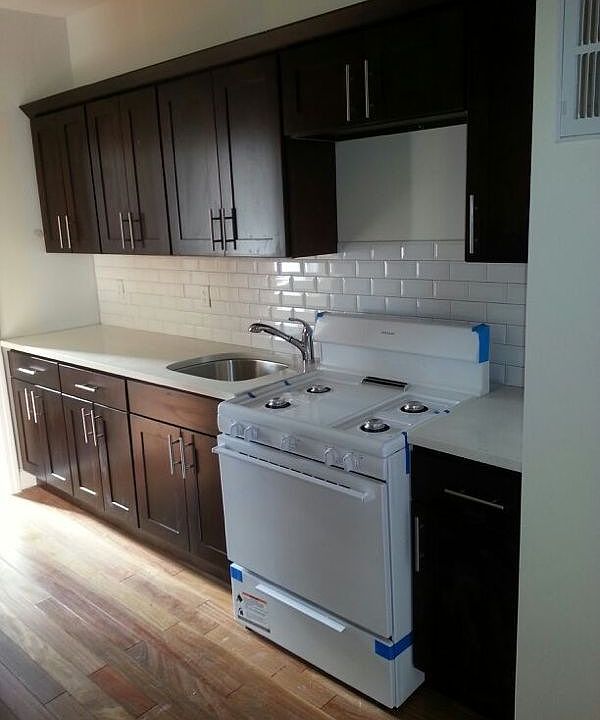1st image of 11860 Metropolitan Ave #1