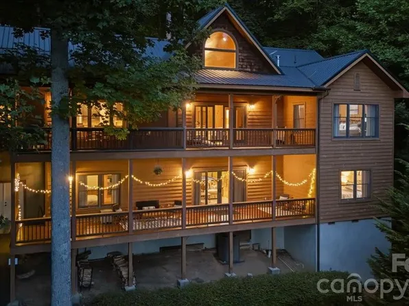 317 Von Trapp Ln, Tuckasegee, NC 28783
