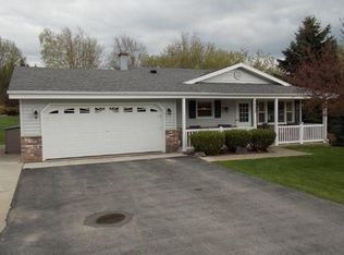 3033 Bendamar Ln, West Bend, WI 53090