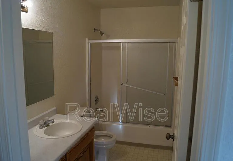2141 NW North Hill Dr #B — Photo 16