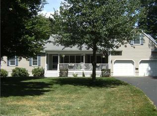 6 Arrowhead Ln, Old Saybrook, CT 06475