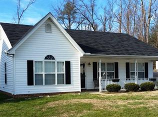 16636 Amherst Oak Ln, South Chesterfield, VA 23834