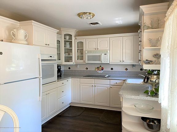 5th image of 371A Portsmouth Dr #1001